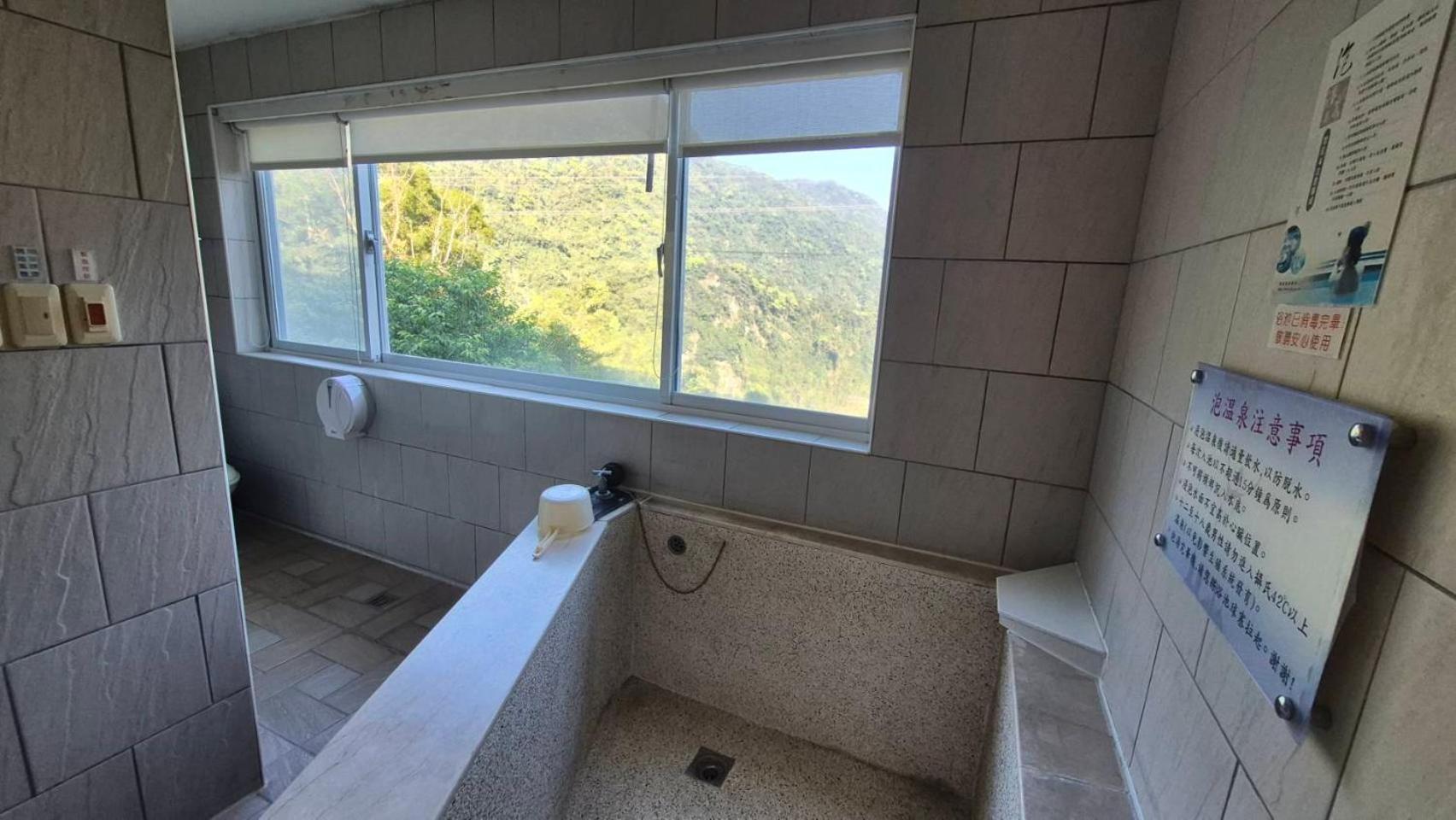 וולאי Mi Jing Garden Spring Resort מראה חיצוני תמונה